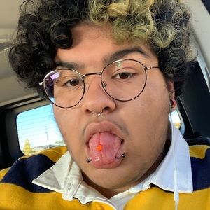 Meet your Posher, Alex